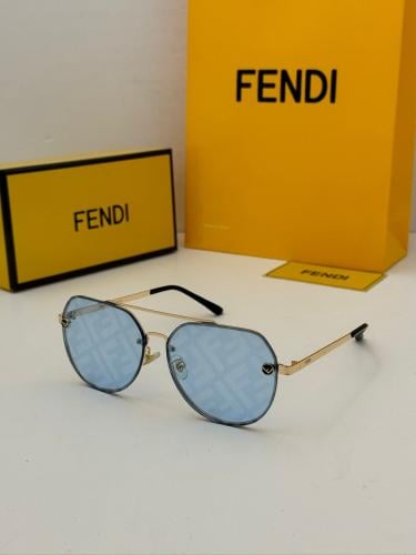 نظارة شمسية رجالية فندي