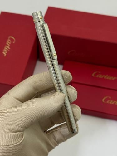 سانتوس كارتير مسامير ذهبي احدث اصدار