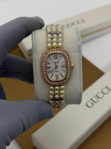 ساعة نسائية قوتشي