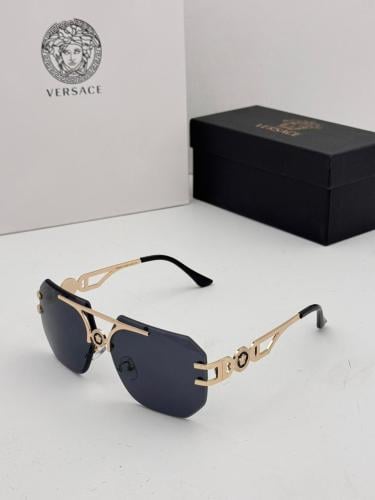 نظارة شمسية نسائية فيرساتشي