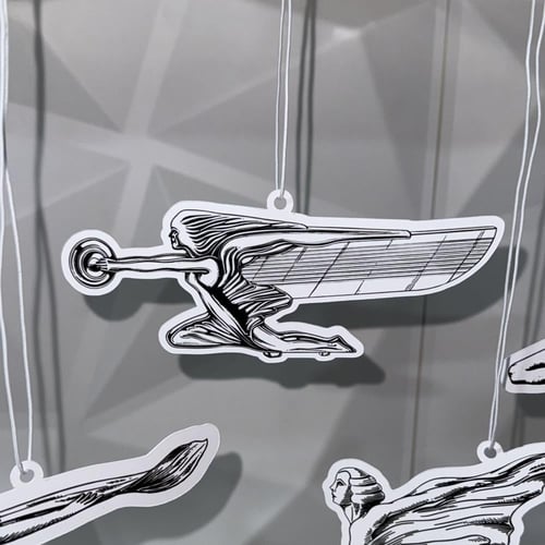 تعليقة تمثال باكارد Packard