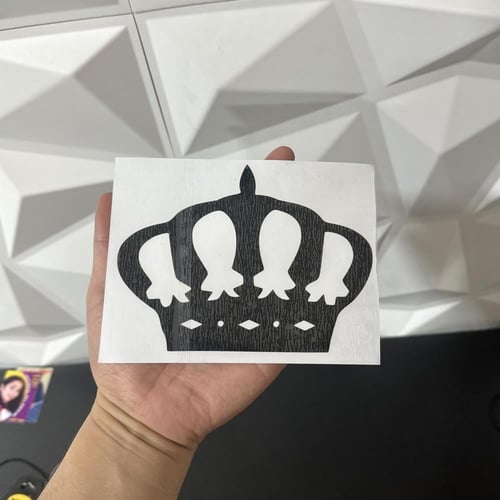 استيكر التاج ( مفرغ ) مقاس كبير