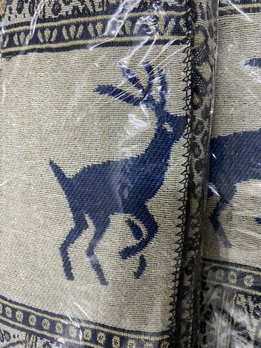 شال ابو غزاله لون ازرق