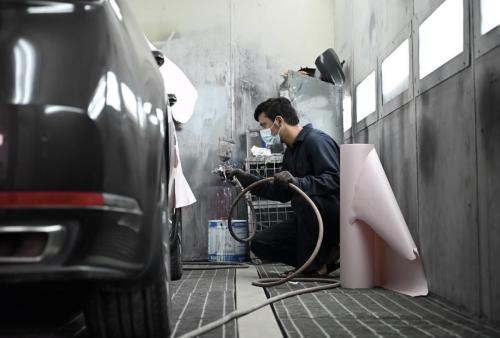 تكلفة رش صدام السيارة (أمامي - خلفي - رفارف ) لجمي...