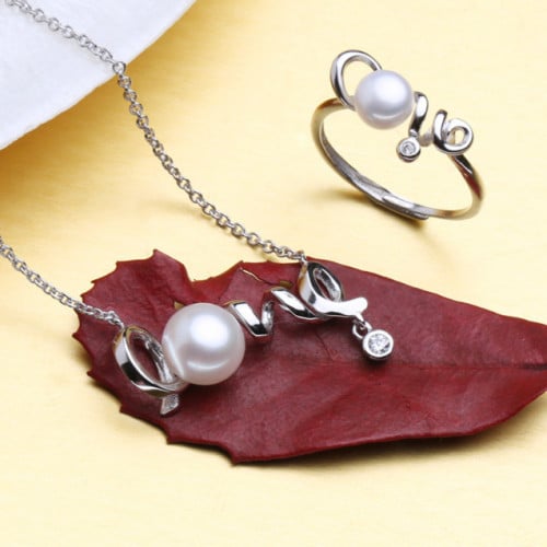 طقم الحب من اللؤلؤ الطبيعي والفضة الاسترليني عيار...
