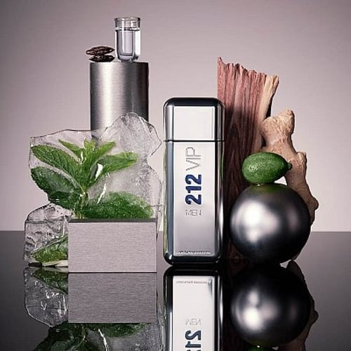 عطر كارولينا هيريرا 212 في اي بي مان او دو تواليت...