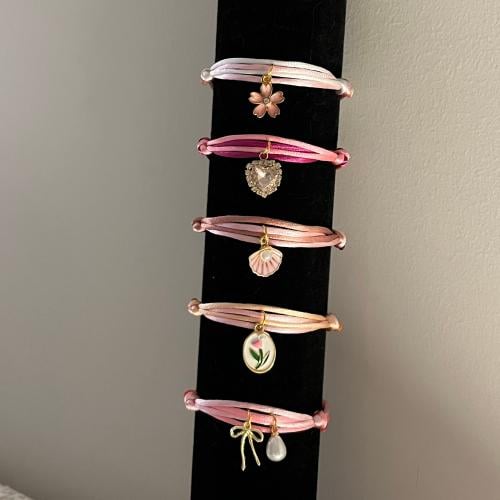 ٥ اساور- الالوان من اختيارك بالصوره الثانيه