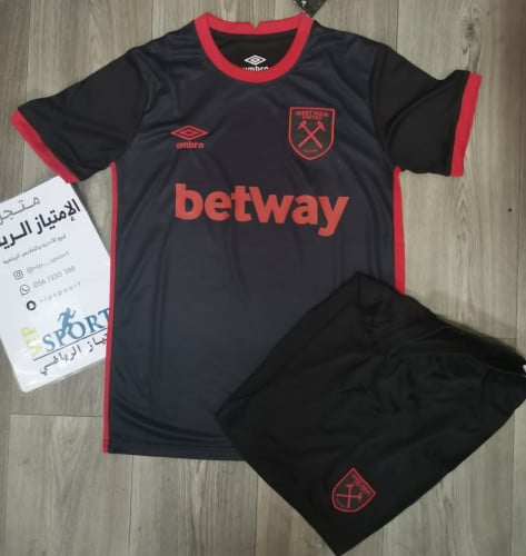 وست هام اسود 2023