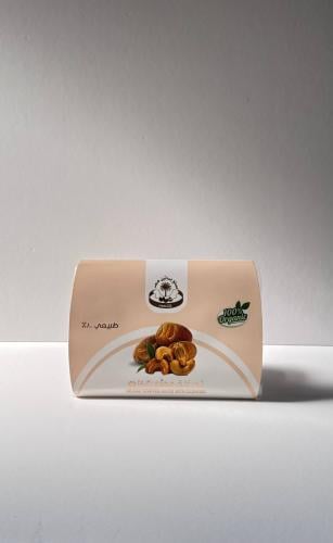 تمر خلاص فاخر محشو بالكاجو Dates with cashew nuts