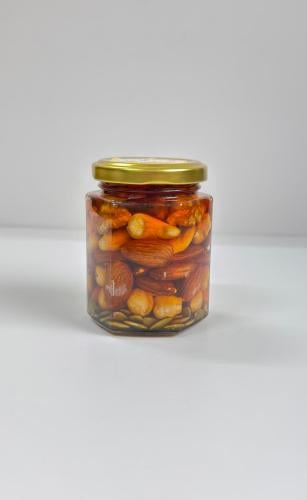 عسل طبيعي بالمكسرات