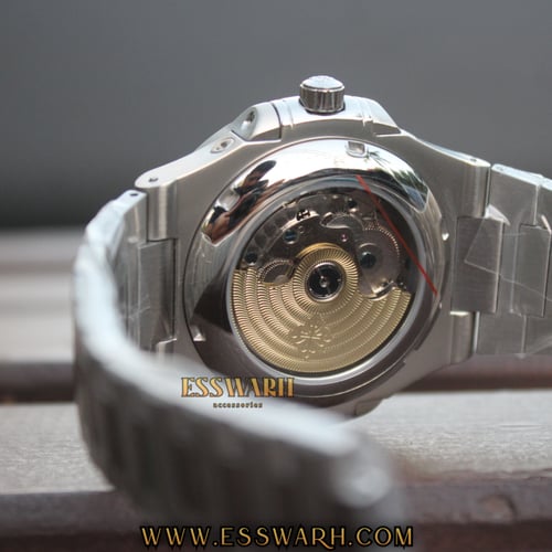 ساعة باتيك فيليب نوتيلوس كونوقراف مينا ابيض مقاس 4...