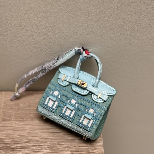 تعليقة شنط - لون سماوي/اخضر فاتح