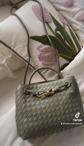 آنديامو 24سم - لون اخضر فاتح