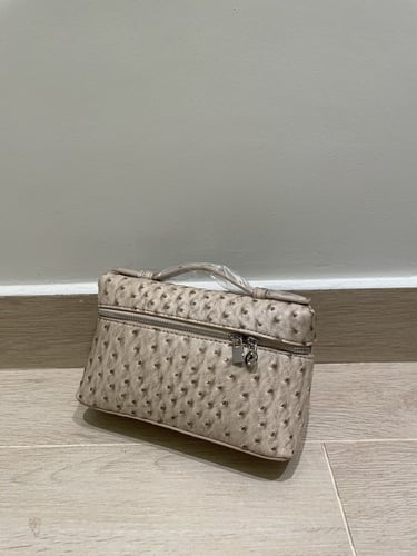 لورا باق - لون بيج جلد نعام