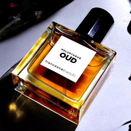 Voluptuous Oud Francesca Bianchi