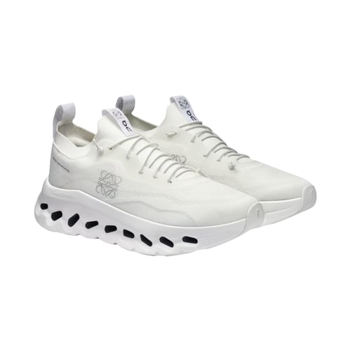 سنيكرز تعاون لويفي مع اون كلاود