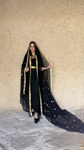 نشل نجدي قطعتين