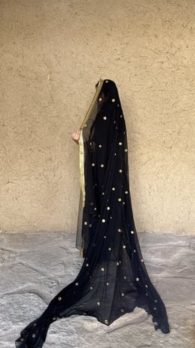 نشل نجدي قطعتين