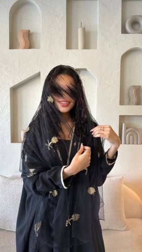 طرحه تُل مطرز