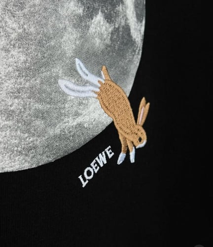 تيشيرت لويفي