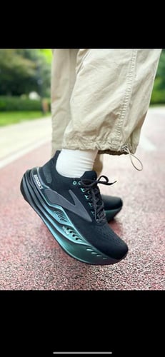 حذاء بروكس رياضي رجالي