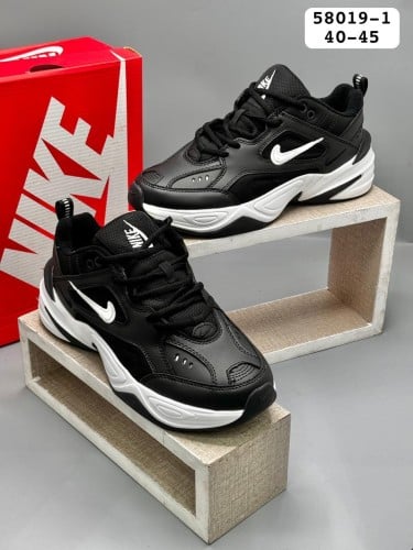 حذاء نايك M2K