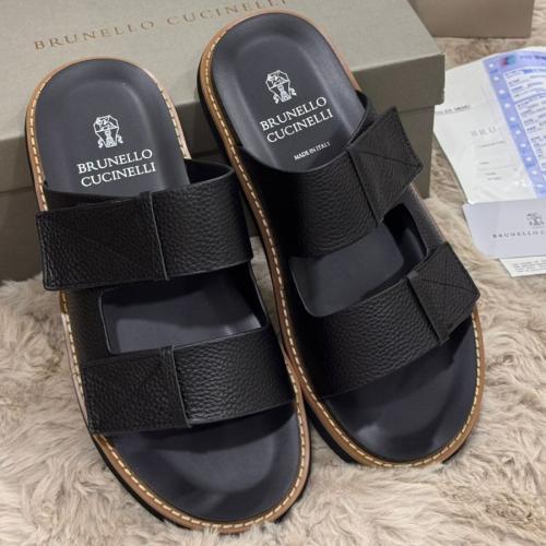 سليبر برونيللو كوتشينلي جلد أسود