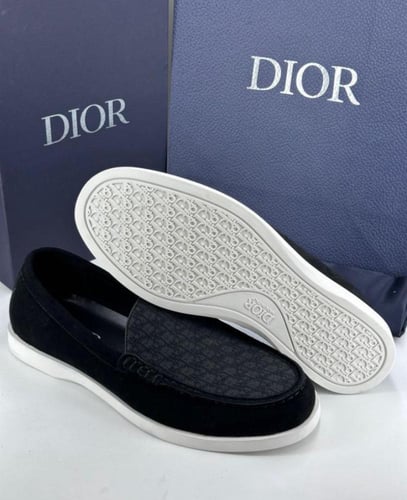 حذاء ديور رجالي