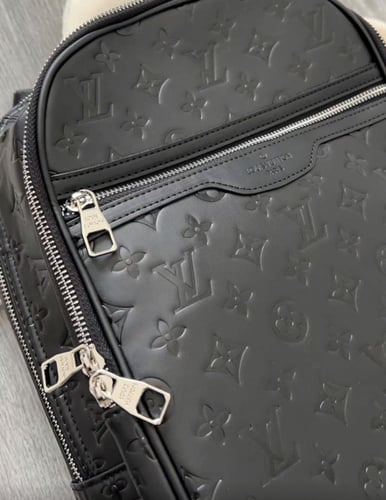 حقيبه ظهر لويس فيتون