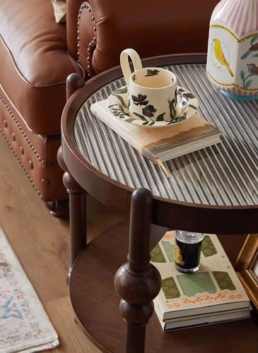 طاولة ريترو DST