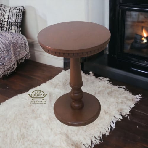 طاولة خشبية فاخرة