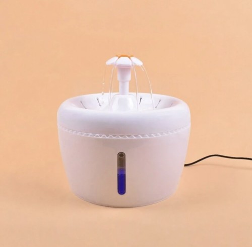 نافورة التفاحة مضيئة للحيوانات الاليفة 2 لتر