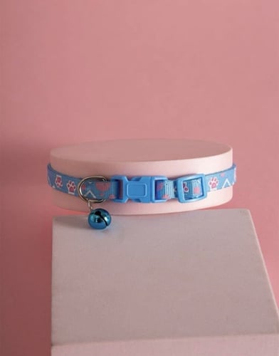 طوق للقطط برسمة كفوف