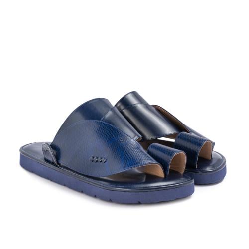 حذاء شرقي كحلي نقشة الثعبان