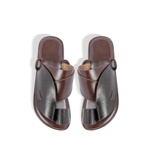 حذاء شرقي بني نقشة الثعبان