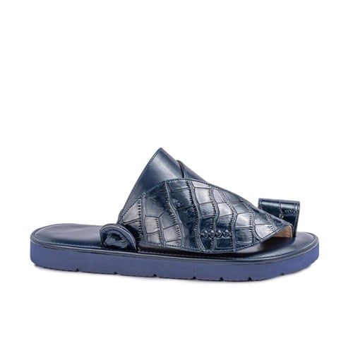 حذاء شرقي كحلي نقشة التمساح