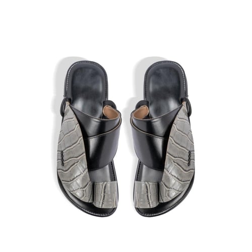 حذاء شرقي رمادي مع أسود نقشة التمساح