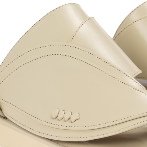 حذاء شرقي سكري سادة