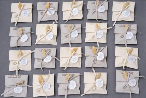 توزيعات الأفراح