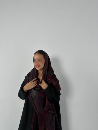 VR39 BLACK WITH RED SCARF تسليم فوري