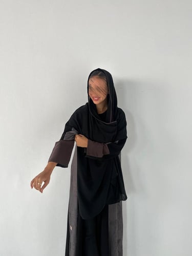 VR16 BLCAK WITH BROWN AND GREY (تسليم فوري)