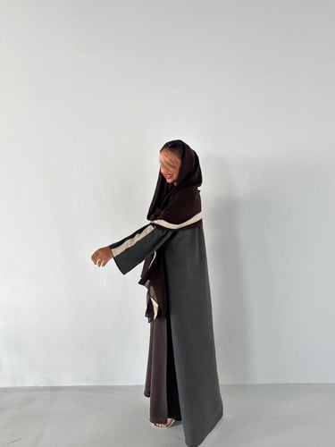 (للتسليم الفوري - متوفر بالمقاسات في القسم الأساسي...