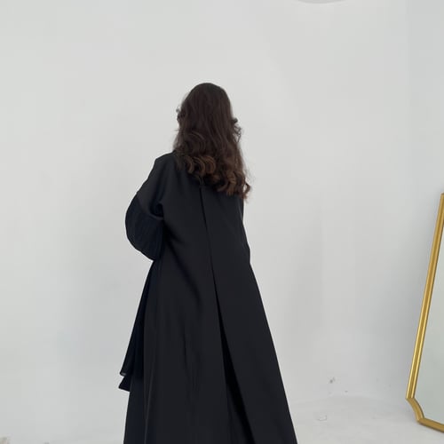 #2 BLACK WITH STRIPED SLEEVES