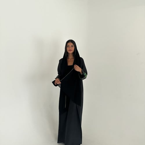 تسليم فوري BLACK SND ABAYA