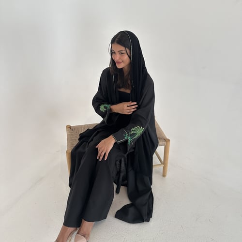 تسليم فوري BLACK SND ABAYA