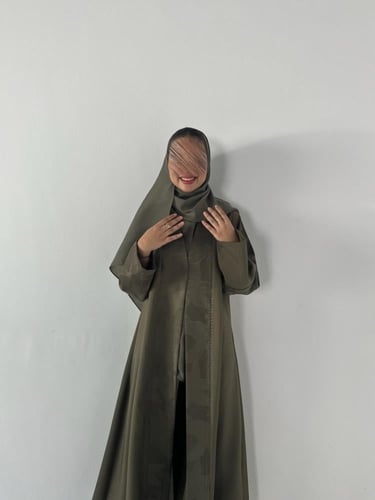 VR41 OLIVE SEAM ABAYA