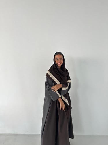 (للتسليم الفوري - متوفر بالمقاسات في القسم الأساسي...