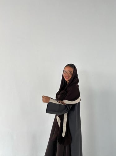 (للتسليم الفوري - متوفر بالمقاسات في القسم الأساسي...