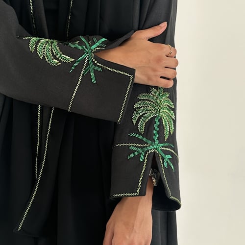 تسليم فوري BLACK SND ABAYA