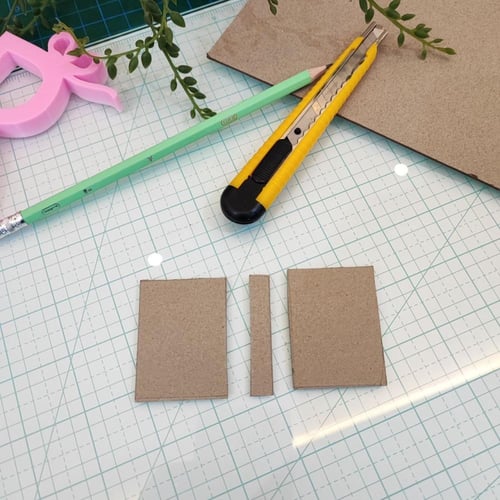 غلاف لصنع مذكرات صغيره(51 × 38 مم )